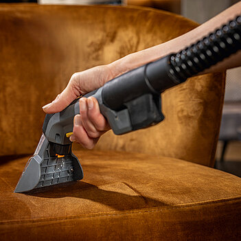 Пылесос аккумуляторный Karcher Puzzi 2/1 Bp (1.101-750.0) - без аккумулятора и зарядного устройства
