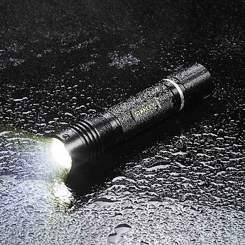 Фонарь аккумуляторный Stanley (SXLS50104E)