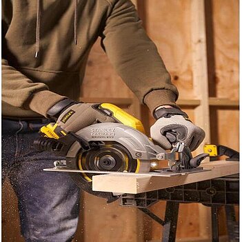 Пила дисковая аккумуляторная Stanley (SFMCS550M2K)