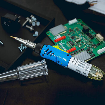 Паяльник газовый Hoegert 3в1 (HT2C401)