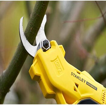 Аккумуляторная цепная пила Stanley FatMax + секатор (SFMCCS630M1+ SFMCPP32M1)