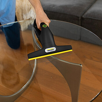 Пилосос акумуляторний для вікон Karcher WV 2 Black (1.633-676.0)