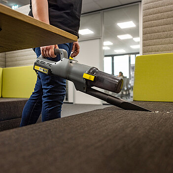 Пилосос акумуляторний Karcher LVS 1/1 Bp (1.394-110.0) - без акумулятора та зарядного пристрою