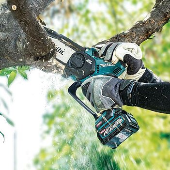 Аккумуляторная цепная мини-пила Makita XGT (UC029GZ) - без аккумулятора и зарядного устройства