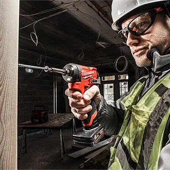 Гайковерт ударный аккумуляторный Milwaukee M12 FID2-202Х (4933479877)