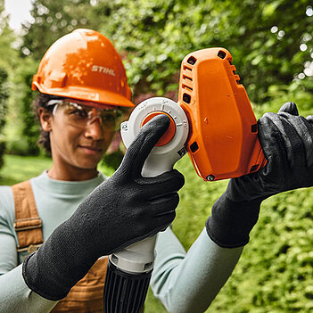 Кущоріз акумуляторний Stihl HLA 40 (HA100112904) - без акумулятора і зарядного пристрою