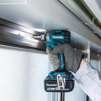 Гайковерт ударный аккумуляторный Makita LXT (DTD173Z) - без аккумулятора и зарядного устройства