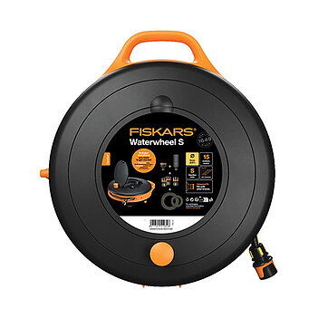 Катушка со шлангом Fiskars S 15 м с набором аксессуаров (1071660)
