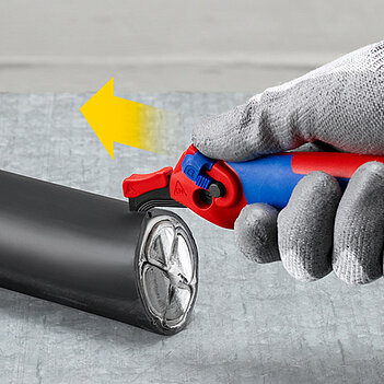 Ніж для зняття ізоляції двофункційний KNIPEX 146 мм (16 50 145 SB)