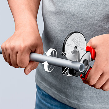 Труборез механический роликовый KNIPEX (90 25 25)