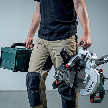 Пила торцовочная Metabo KS 216 M (610216000)