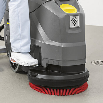 Поломоечная машина аккумуляторная Karcher BD 43/25 C Bp Pack Classic (1.515-408.0)
