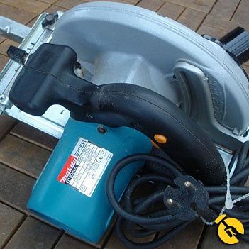 Пила дисковая Makita (5705RK)