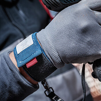 Браслет Bosch PRO со страховочным шнуром (2607990164)