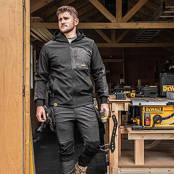 Куртка рабочая DeWalt Tough Soft Shell размер M (DWC263-001-M)