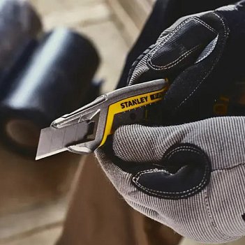 Нож для отделочных работ Stanley "Fatmax Integrated Snap Knife" 165мм (FMHT10594-0)