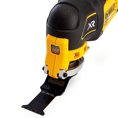 Багатофункціональний інструмент акумуляторний DeWalt (DCS356NT) - без акумулятора та зарядного пристрою
