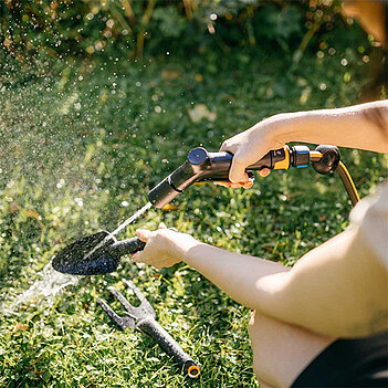 Пистолет для полива Fiskars Solid (1070838)