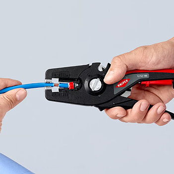 Клещи для снятия изоляции KNIPEX PreciStrip16 195 мм автоматические  (12 52 195)
