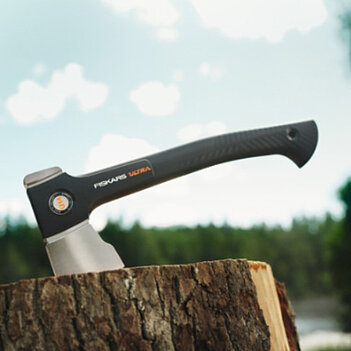 Топор универсальный Fiskars Ultra XU14 (1082130)