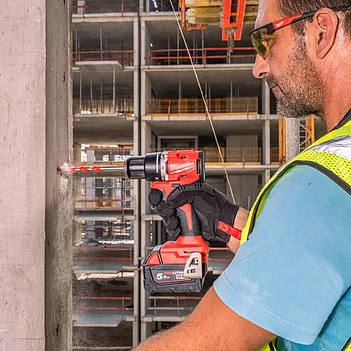Акумуляторний ударний дриль-шурупокрут Milwaukee M18 BLPDRC-502C (4933492826)