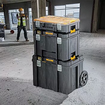 Ящик передвижной DeWalt McLaren (DWST83347-1M)