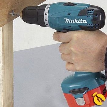 Аккумуляторная дрель-шуруповерт Makita (6281DWALE)