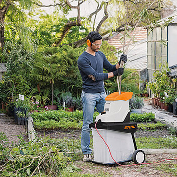Измельчитель садовый Stihl GHE 135 L (60130111140)