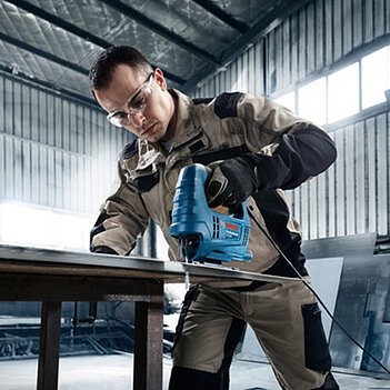 Лобзик електричний Bosch PRO GST 680 (06015B4020)