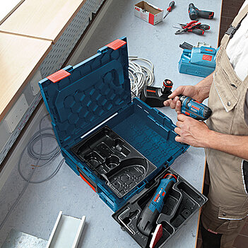 Набір інструментів акумуляторних Bosch PRO (0615A5009G)