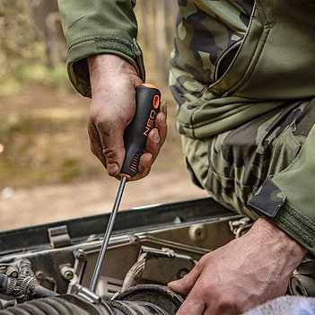 Отвертка крестовая Neo Tools S2 PH2 x 100 мм (04-024)