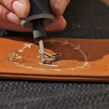 Різець гравірувальний Dremel 4,4 мм (26157105JA)
