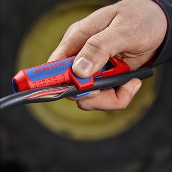 Инструмент для снятия изоляции KNIPEX ErgoStrip 135 мм (16 95 03 SB)