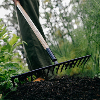 Грабли универсальные Fiskars Solid (1011600)