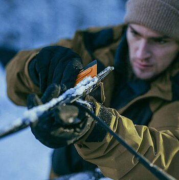 Скребок для стекла Fiskars Solid (1078497)