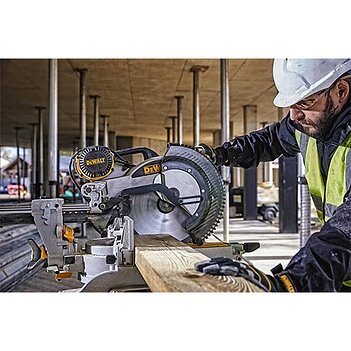 Пила торцювальна DeWalt (DWS780)