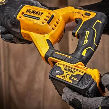 Пила сабельная аккумуляторная DeWalt (DCS382N+DCB187) - без аккумулятора и зарядного устройства