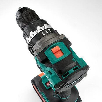 Аккумуляторная ударная дрель-шуруповерт Sturmax (CDM3221BLI)