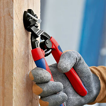 Болторез KNIPEX CoBolt Cr-V 200 мм изогнутый (71 22 200)