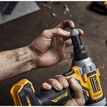 Заклепочник аккумуляторный DeWALT (DCF414NT) - без аккумулятора и зарядного устройства