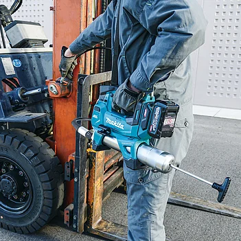 Шприц змащувальний акумуляторний Makita 410 мл (GP001GZ) - без акумулятора та зарядного пристрою