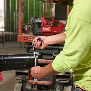 Рулетка-брелок Milwaukee PIPE DIAMETER 2 м для труб 1 1/4" – 6" (4932500648)